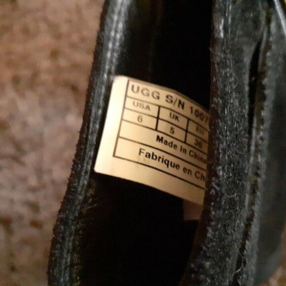 UGG-Caddie-Black Burnished Suede-Stud Detail-Western Style Boots-SZ 6-Near Mint - Picture 2 of 7